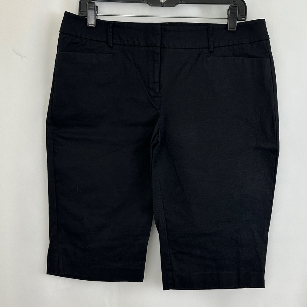 Women’s New York & Co Black Bermudas Size 10